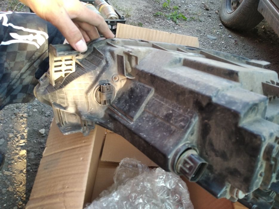 Продам фару крайслер канкорд Chrysler Concorde