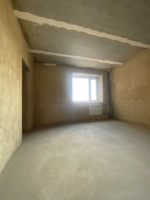 продам 2 комн квартиру в центре