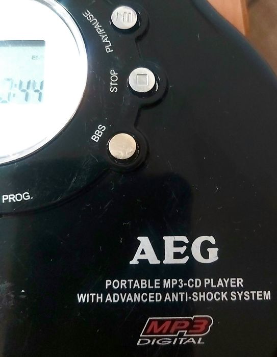 CD Player Portabil AEG CDP 4212 – MP3, Anti-Shock, Perfect Funcțional