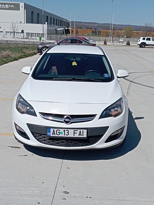 Vând Opel Astra j 2016