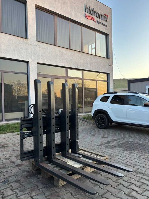 Atașament motostivuitor dublu palet +Side Shift FEM3 KAUP An fab. 2022