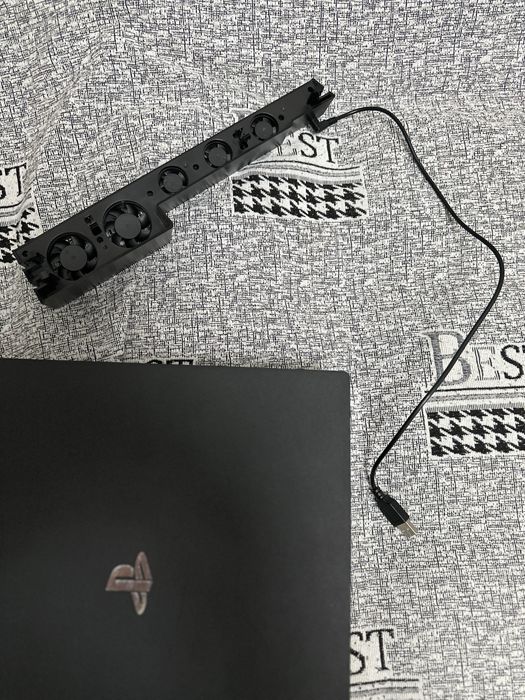 Sony PS4 PRO 1TB + 2TB