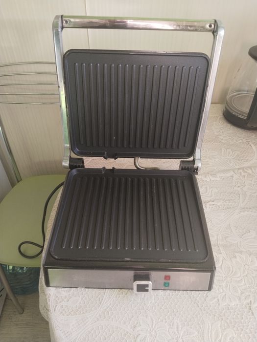 Продам электрическую гриль за 5000