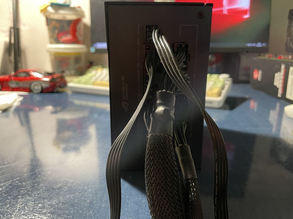 Блок питания Asus ROG STRIX 750G