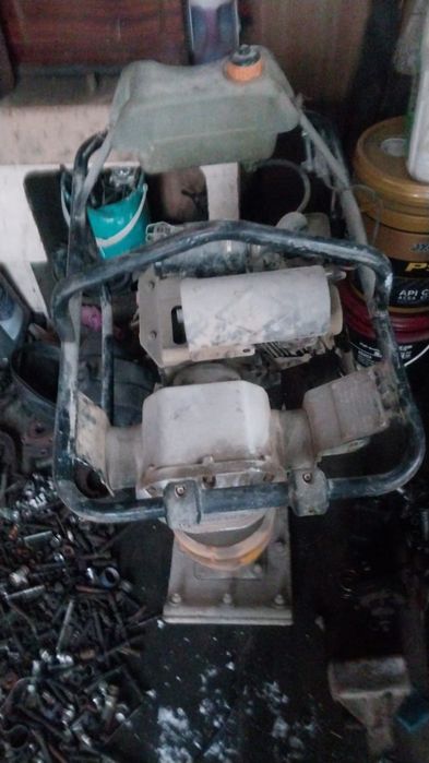 Вибротрамбовка Mateus MS02407, жұмыс істейді