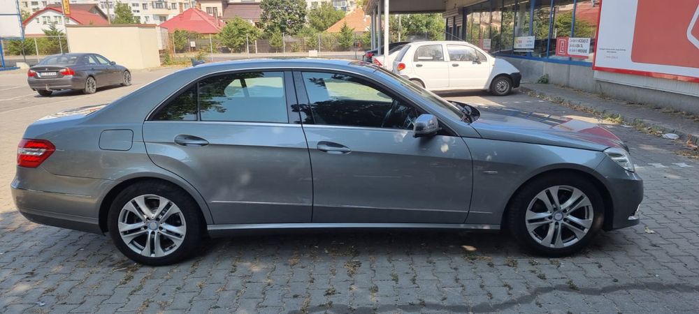 Transport persoane 8+1 si autoturisme transfer aeroport privat