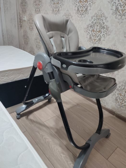 Детский стульчик для кормления