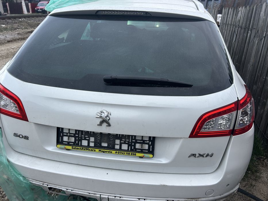 Planșă de bord cu head up display , airbag volan și airbag pasager Peugeot 508