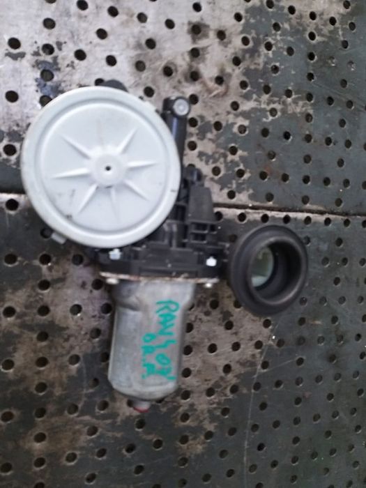 Motoras macara dreapta fata toyota rav 4 3 a3 8571035180 2621002330