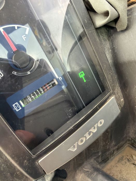 Miniexcavator VOLVO ECR 27 2014 (Yanmar, TAKEUCHI, KUBOTA, CAT)