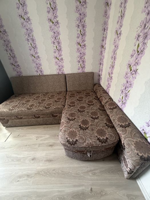 Диван сатылады ……….