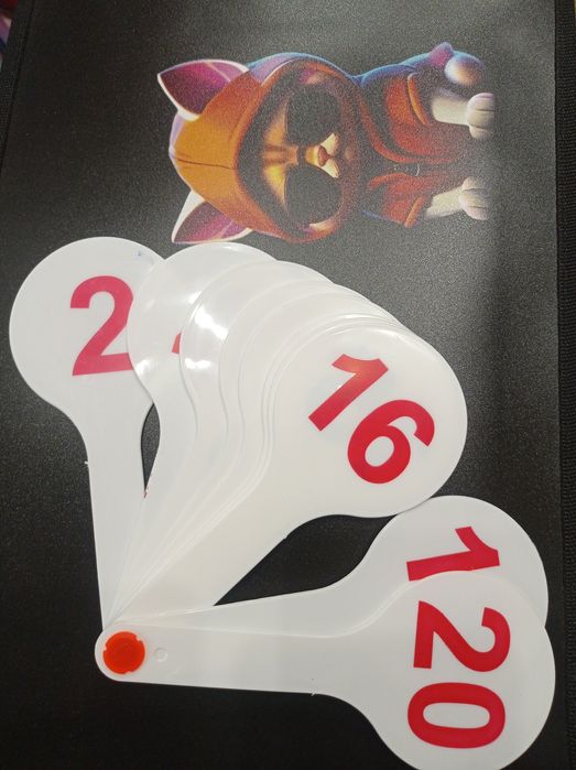 Веер цифр и букв