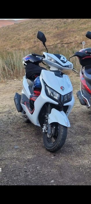 Срочно продается мопед м8 обмены предлагайте