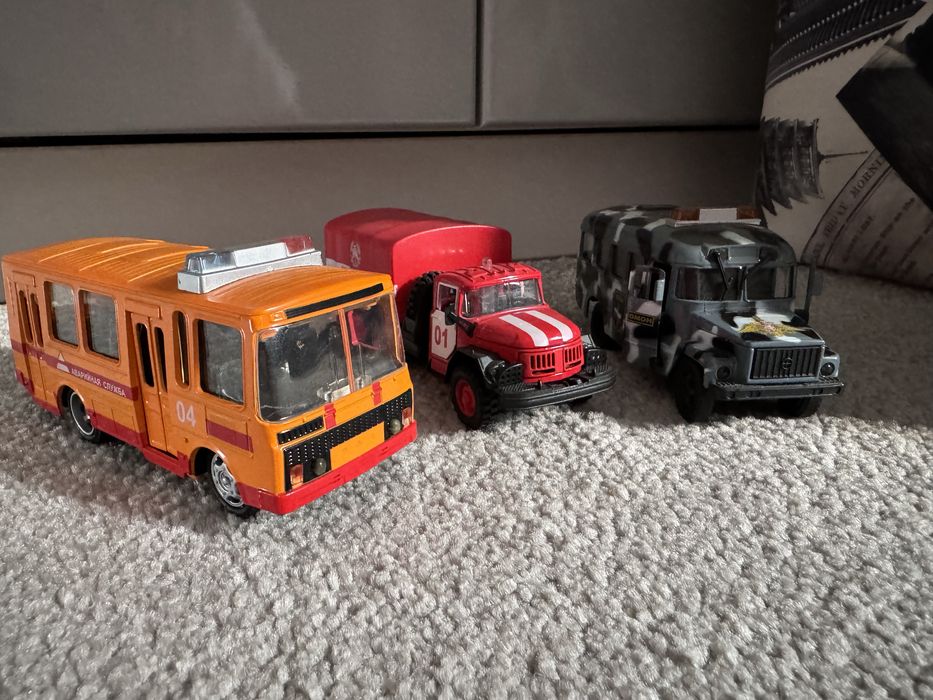 Продам машинки