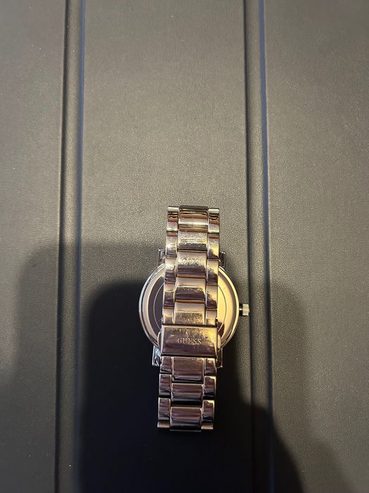 Оригинален дамски часовник Guess