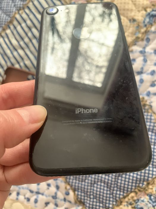 Продам Iphone 7 в хорошем состояний