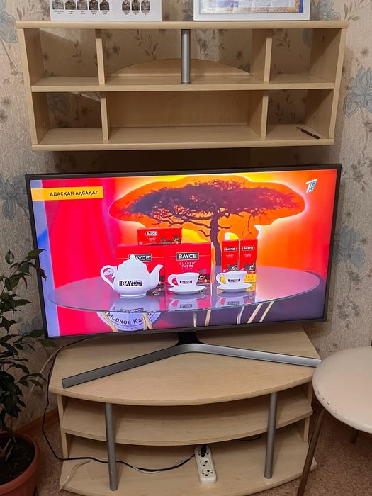 Продам мебель, шкаф и стол компьютерный