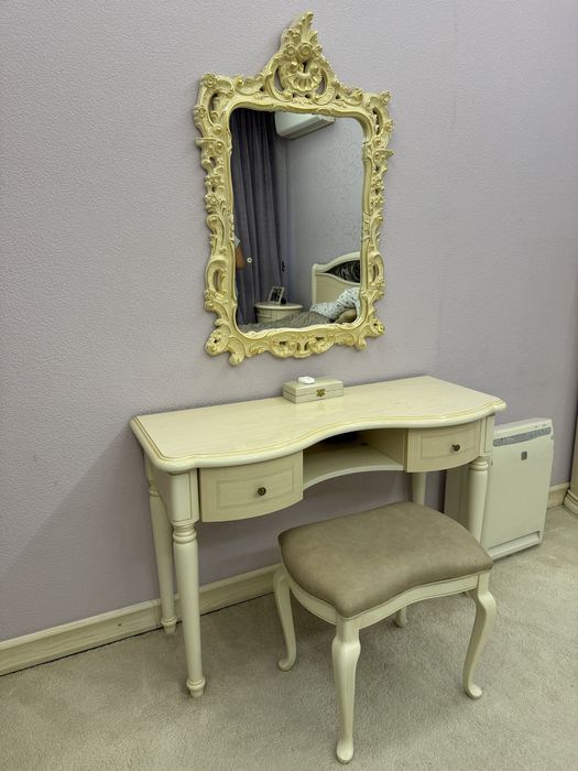 Спальня мебель.