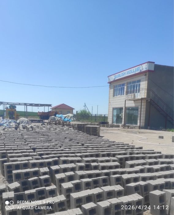 Shlakablok sotiladi optomga