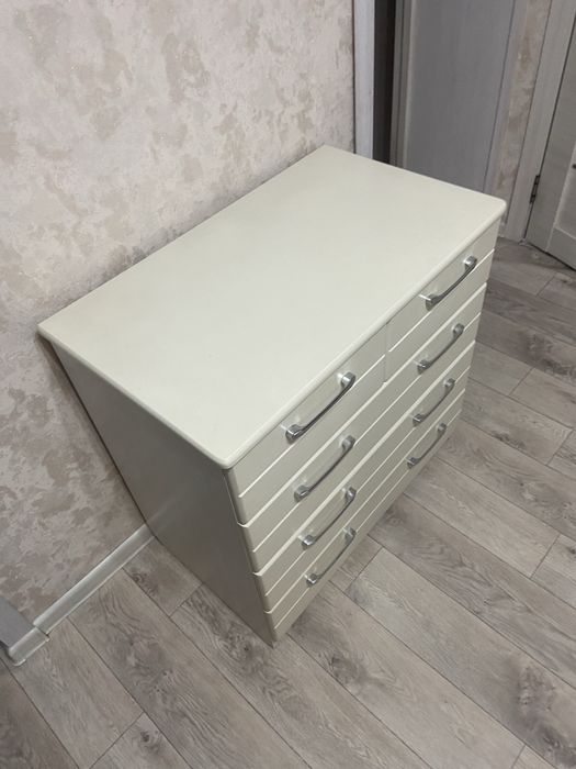 Продам  мебель комод