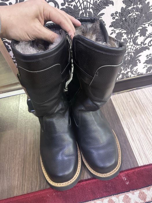 Продам унты размер 42