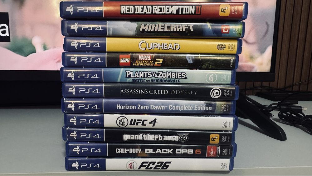 Продам PlayStation 4 Slim 1 TB