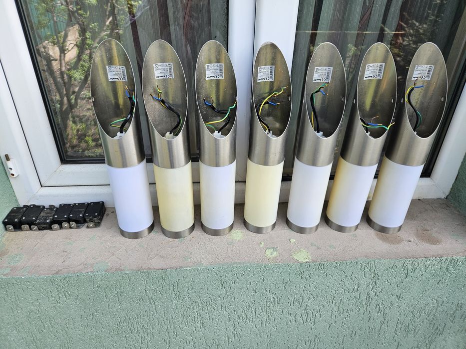 Lustra perete oblică