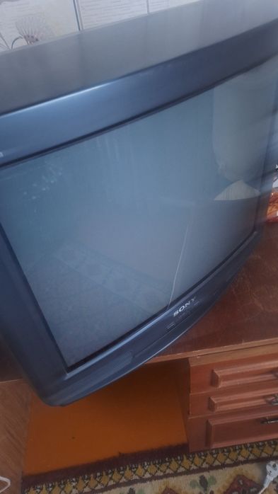 Продам цветной телевизор б/у Sony,