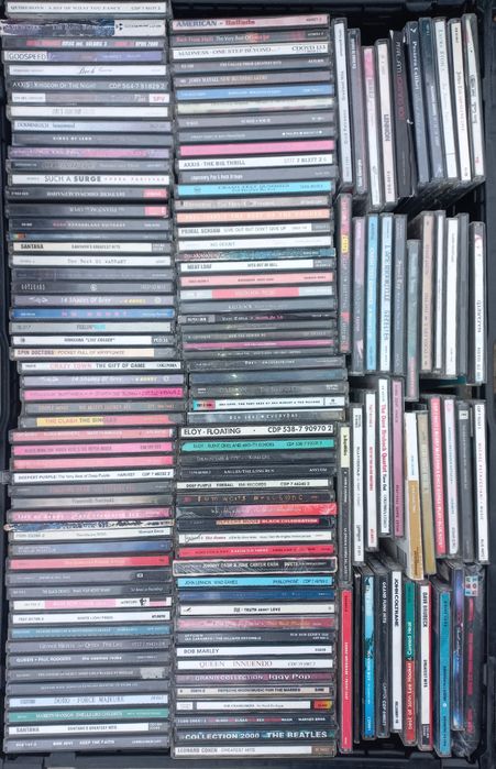 Cd pop rock metal ac/dc Rhcp Queen Bon Jovi Slayer Van Halen Ozzy
