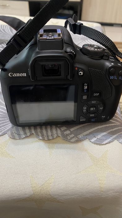 Вотоапарат EOS 2000D