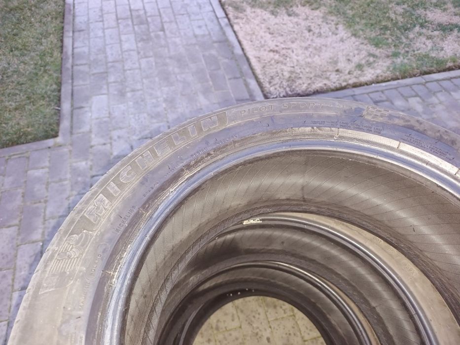 235/55/19 Michelin pilot sport suv