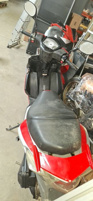 De vanzare2 scutere Pegasus r50x cu acte