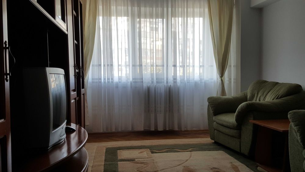 Proprietar închiriez apartament 2 camere central