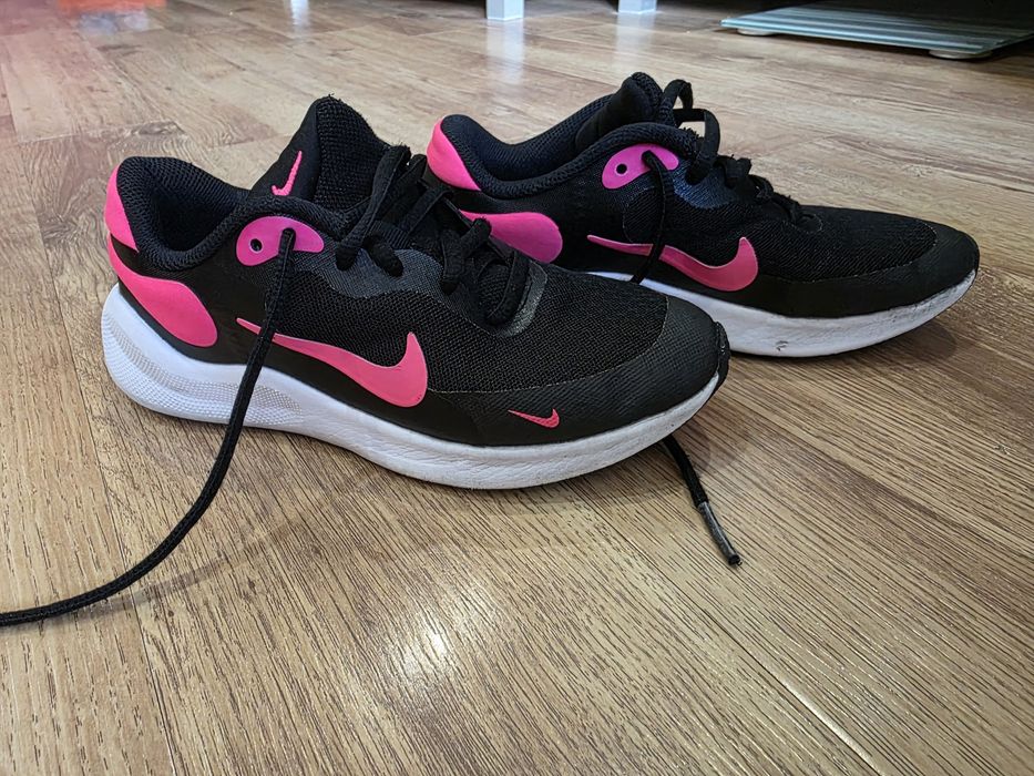 Маратонки Найк номер 33