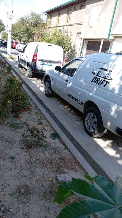 Ford eckord 1993 yil