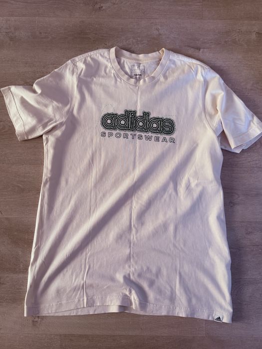 Adidas  - tshirt