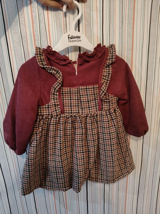 Продам платья для девочки 1 год