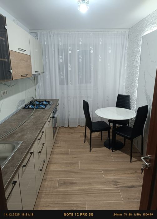 Apartament 2 camere renovat&utilat Lux
