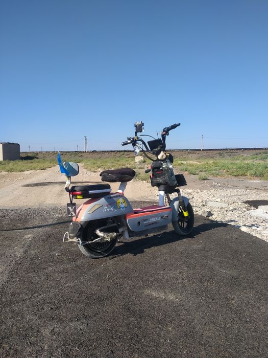 Скутер сатылаады