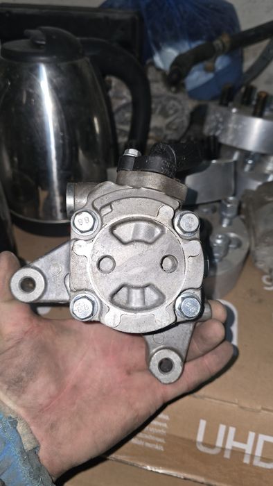 Гур Насос гидроуселителя от Хонда степвеган