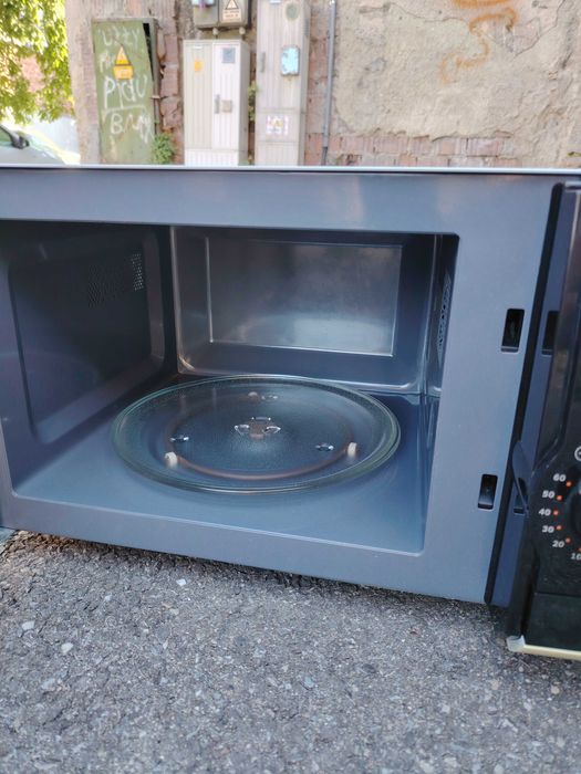Cuptor cu microunde Electrolux , 20 L , 1000 W, Grill, Alb