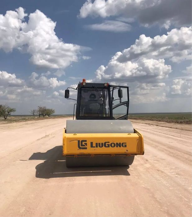 Грунтовый каток 16т