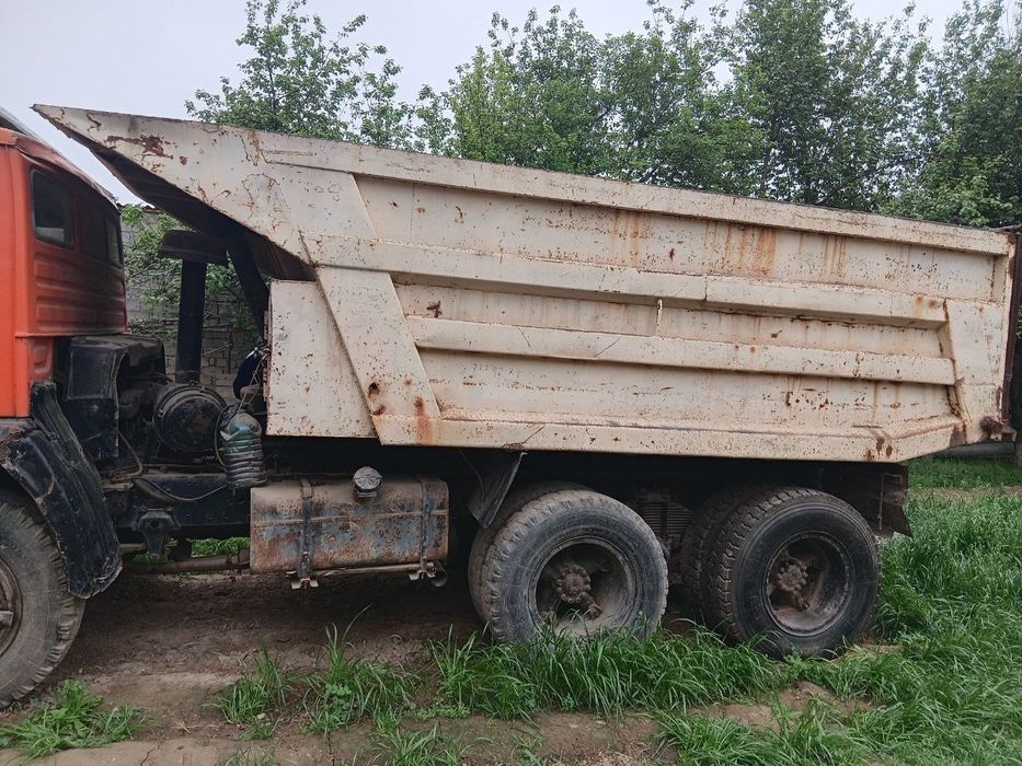 Kamaz samasval sotiladi tel kamazni matori  1985 yil kamaz