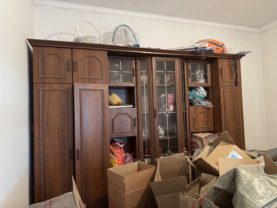 Стенный гарнитур сатылады