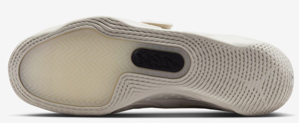 Nike Air Jordan Zion3 MUD Light Bone UK9/EUR43номер/27см.ст.