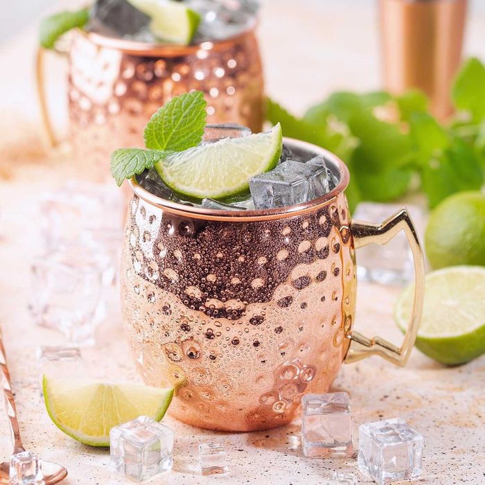 Нови медни чаши с дръжки, 100% чист мед, Moscow Mule, 2 броя в цената!