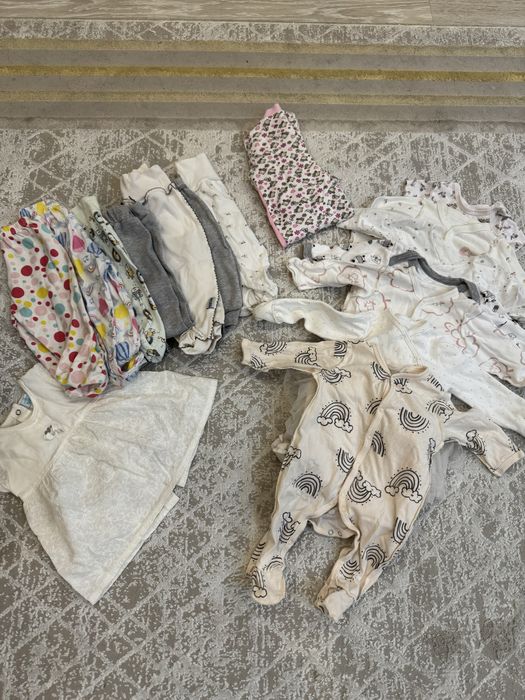 Продам одежду для новорожденной девочки