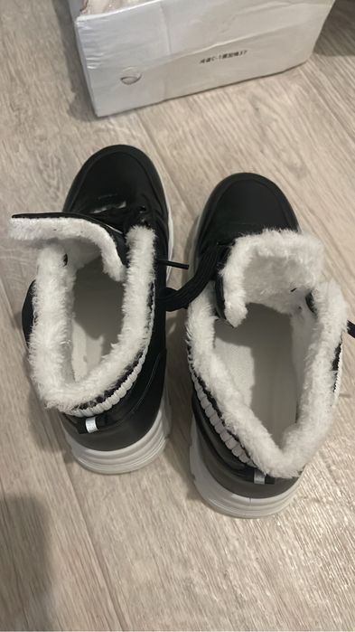 Ботинки для девочек 36размер