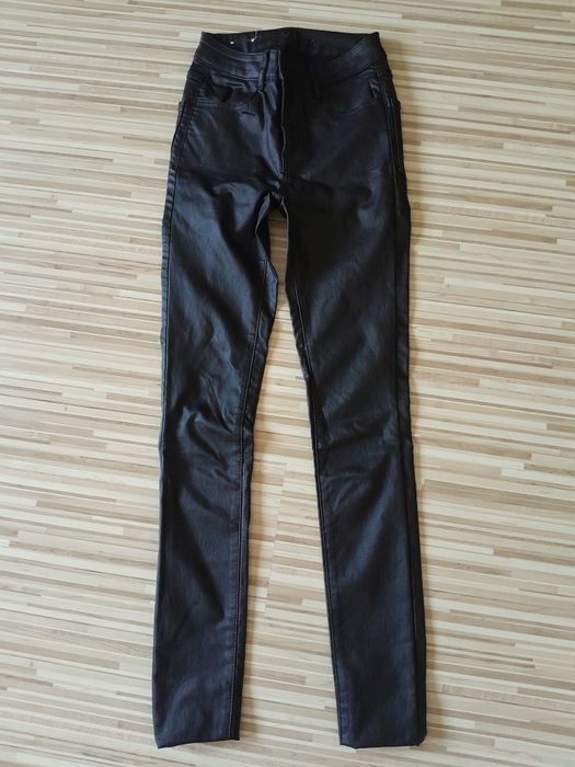 Pantaloni imitație piele