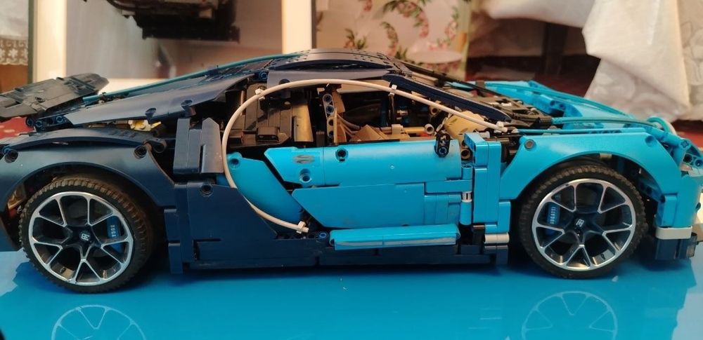 LEGO dan yasalgan (qol ishi) FERARI, BUGATTI, PORSCHE